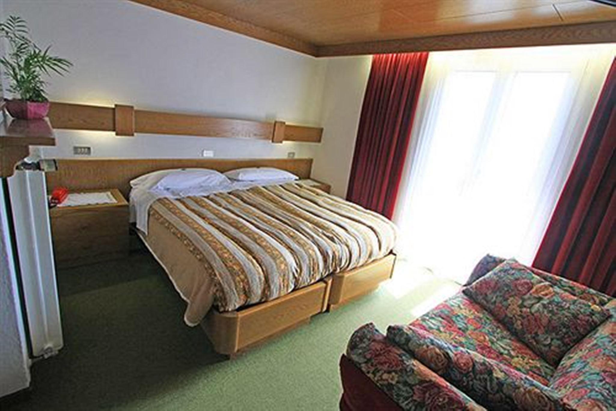 GH Hotel Monzoni Pozza di Fassa Exterior foto